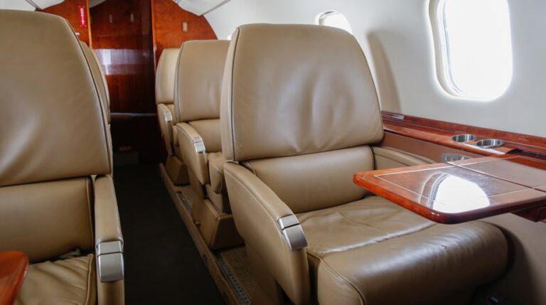 Interior-Aft-3-921-x-515