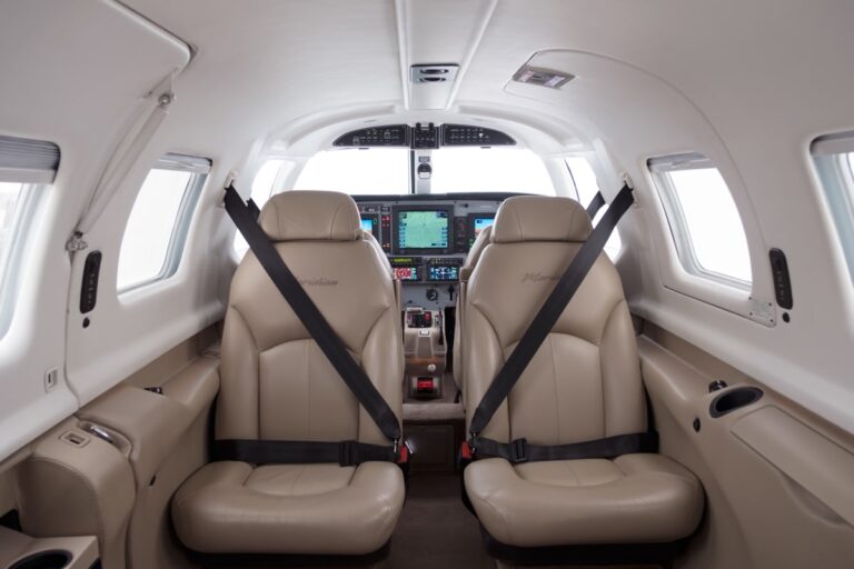 Interior-Aft-Fwd_1200x800