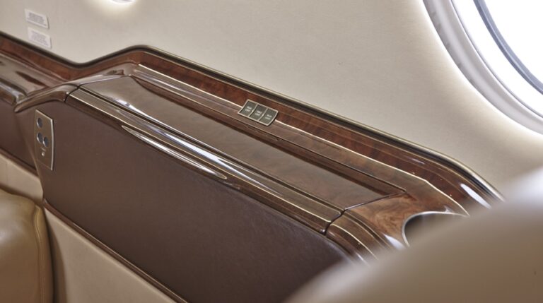 Interior-rail-7037-921x515-1