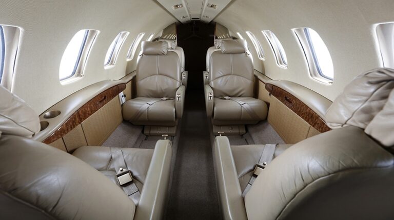 Interior-to-the-rear-921x515-1