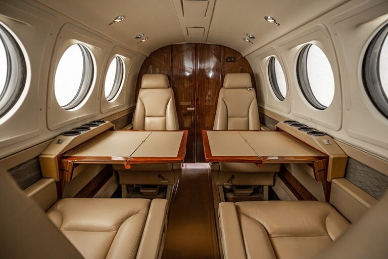 King-Air-200-N436EA-24