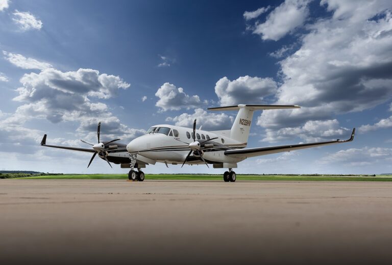 King-Air-250-N233HV-2