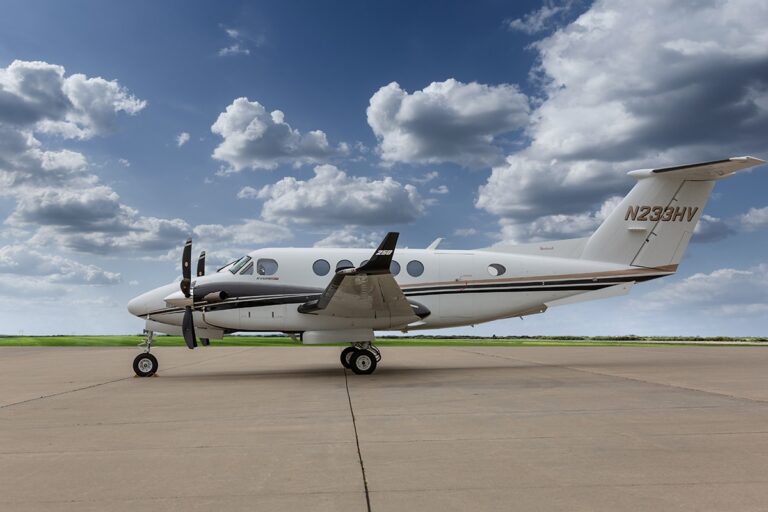 King-Air-250-N233HV-5