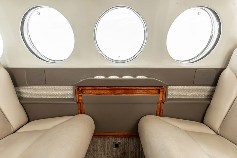 King-Air-300-N566KA-11-Copy