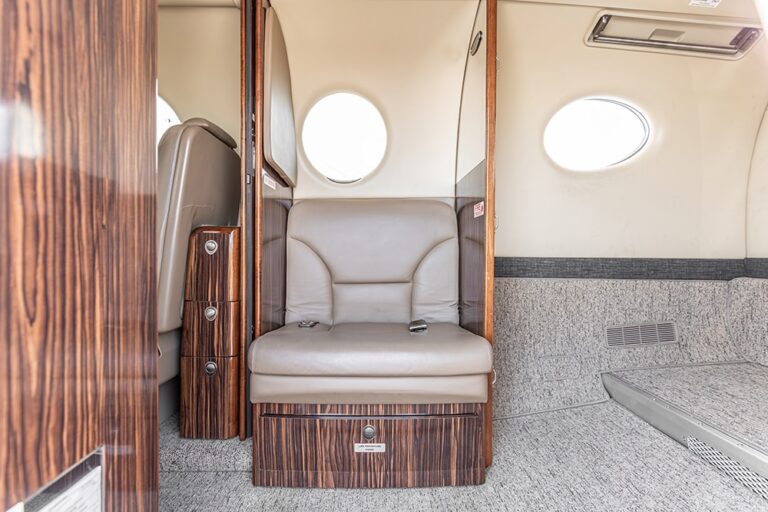 King-Air-350-N350RU-1