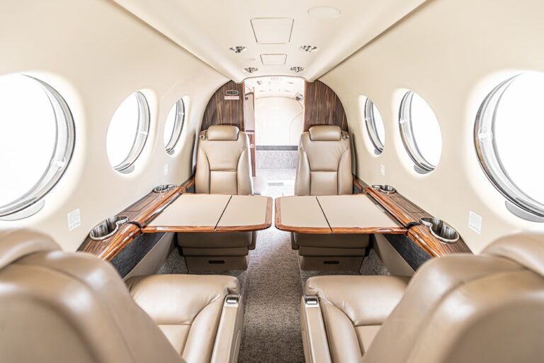 King-Air-350-N350RU-16