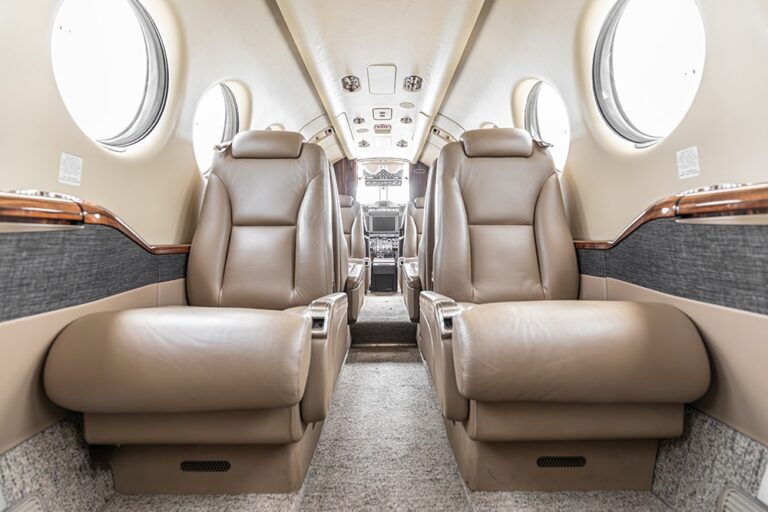 King-Air-350-N350RU-6