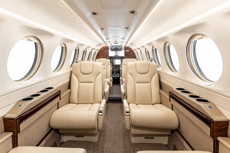 King-Air-350-N416NH-10