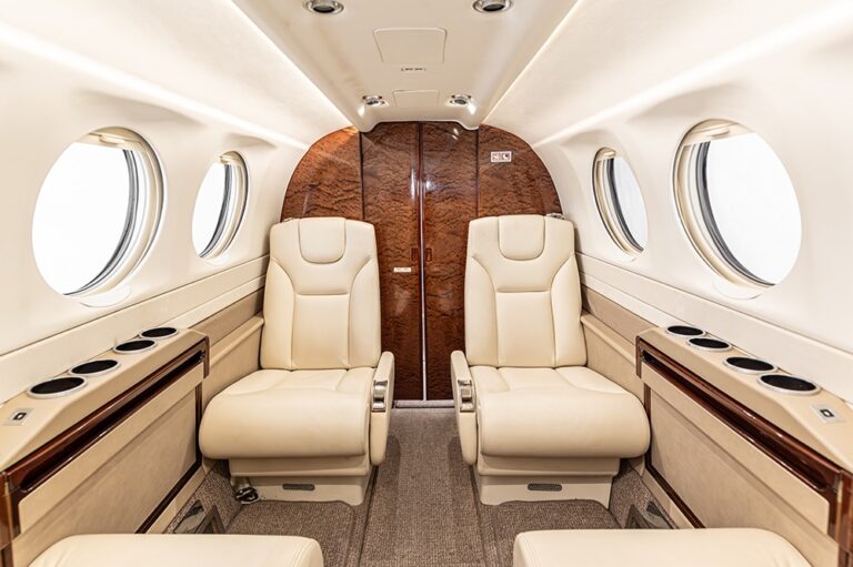 King-Air-350-N416NH-14