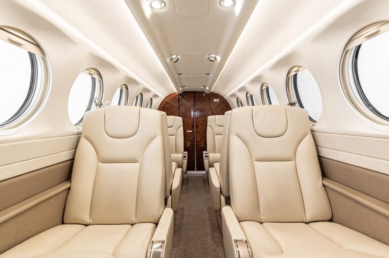 King-Air-350-N416NH-15