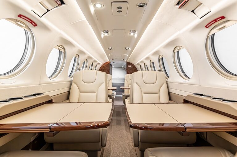 King-Air-350-N416NH-22
