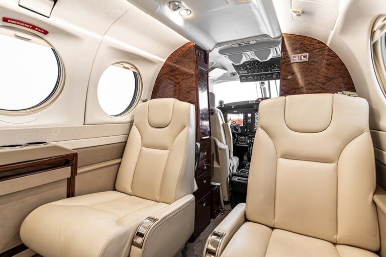 King-Air-350-N416NH-4