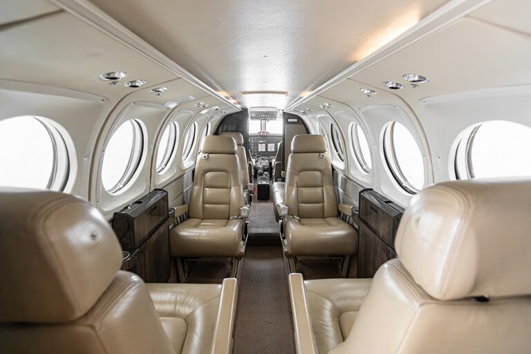 King-Air-B200-N703M-19