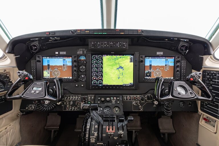 King-Air-C90-N437JB-21