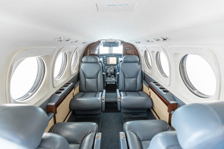 King-Air-C90GT-N73415-27