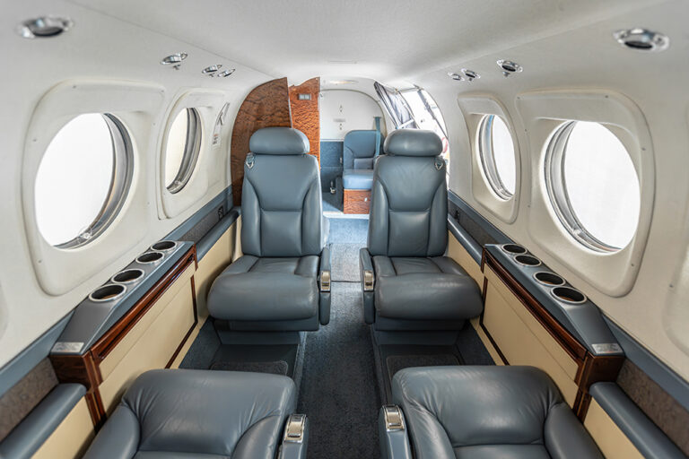King-Air-C90GT-N73415-34