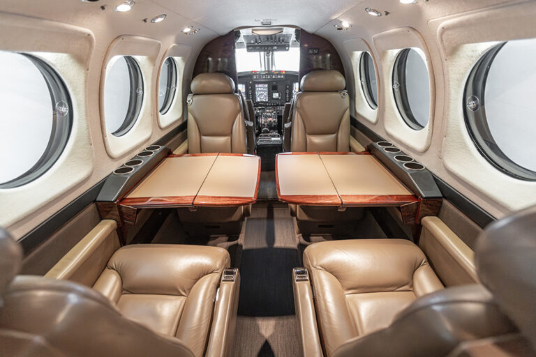 King-Air-C90GTi-N528GM-45