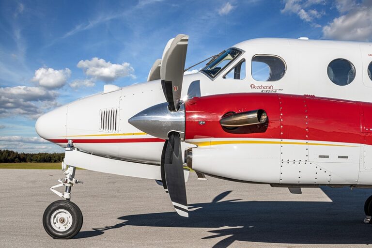 KingAir-350-N4ISU-31