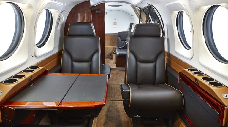 LJ-1671-Interior-Aft_921x515