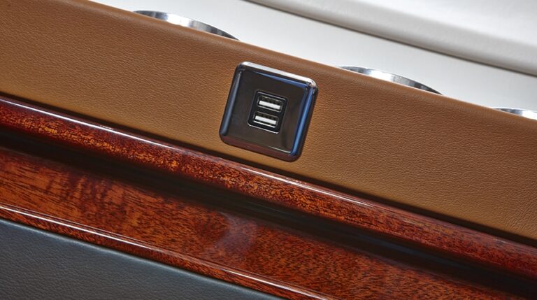 LJ-1671-USB_921x515