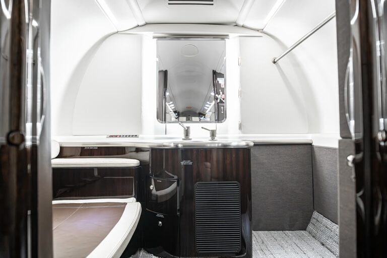 Lear-40XR-N672SC-25