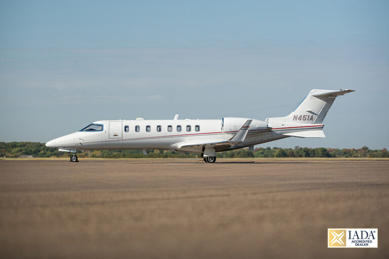 Lear-45XR-N451A-1-IADA-logo