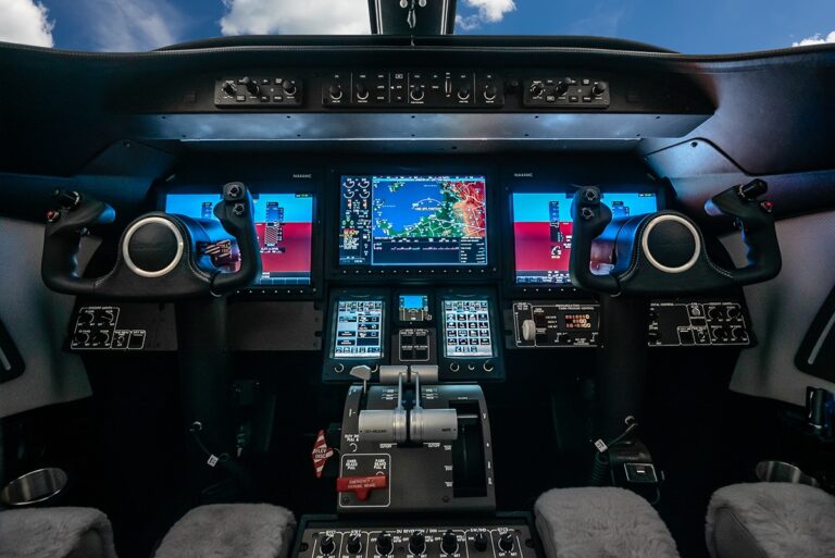 Lear-75_45-567_1