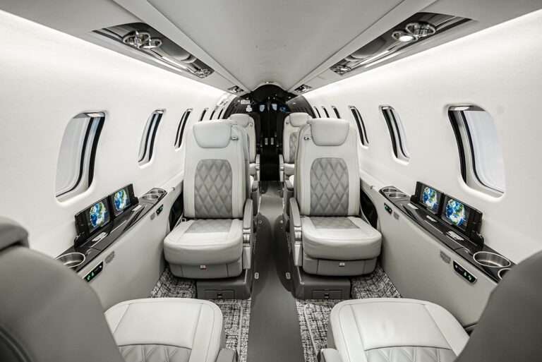 Lear-75_45-567_2