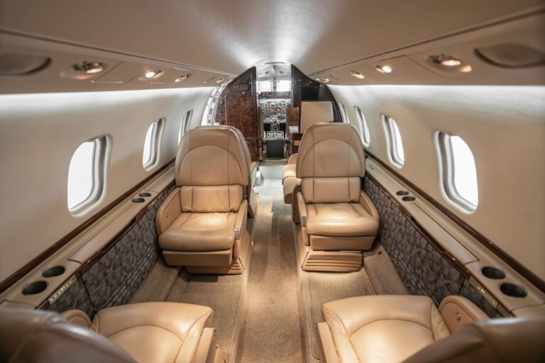 Lear60-N496WH-16