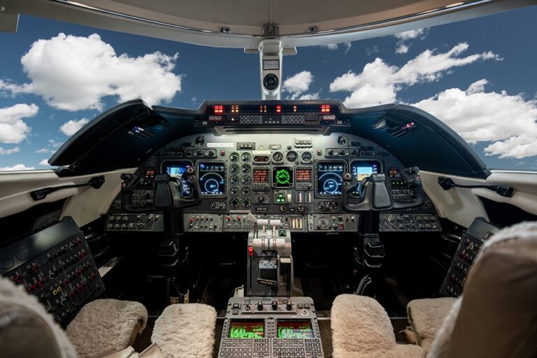 Lear60-N496WH-19-2