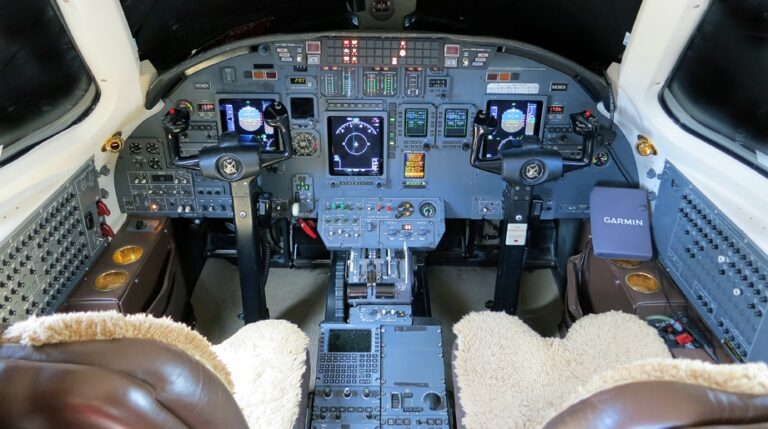 N108EK-panel-921x515-1
