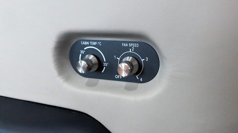 N363EA-Controls-921x515-1
