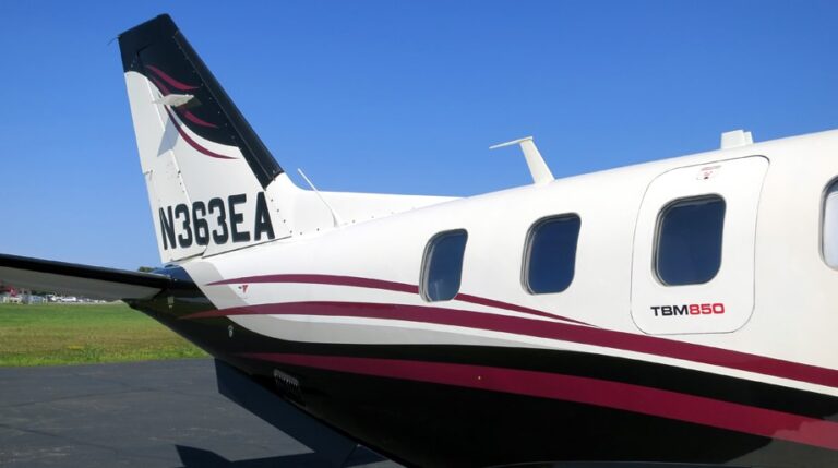N363EA-Paint-921x515-1