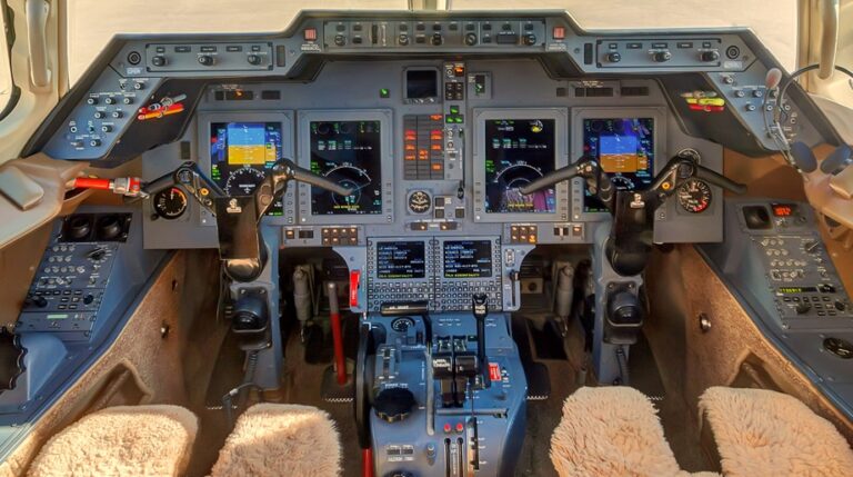 N853CC-Panel-921-x-515