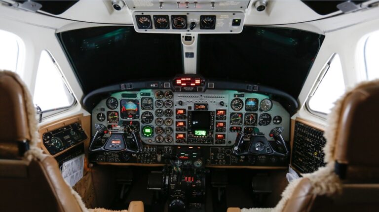 Panel-921-x-515