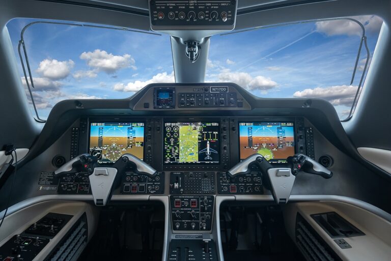 Phenom-300-50500019-DSC03058-2