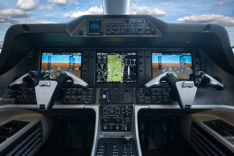 Phenom-300-50500019-DSC03067-2