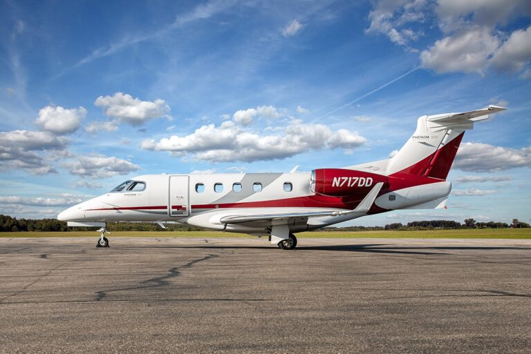 Phenom-300-50500019-DSC03111