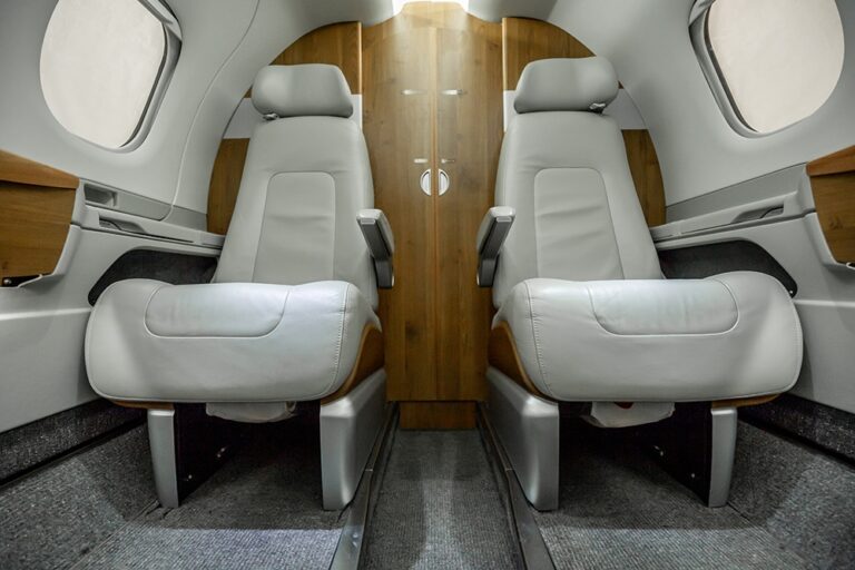 Phenom100-N161CE-15