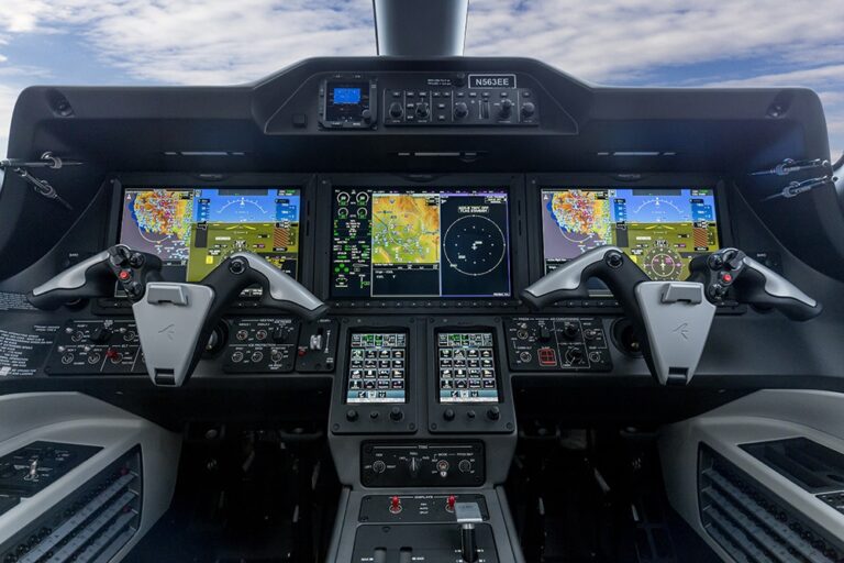 Phenom300E-N563EE-2-2