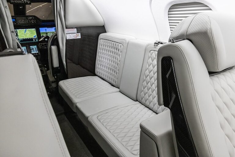 Phenom300E-N88W-19