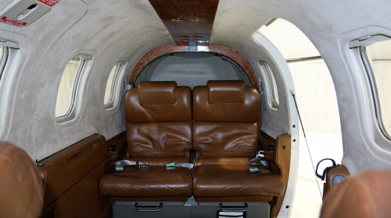 TBM-122-EJ-Interior