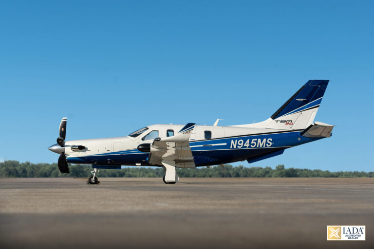 TBM-940-N945MS-26-with-IADA-logo-scaled-1