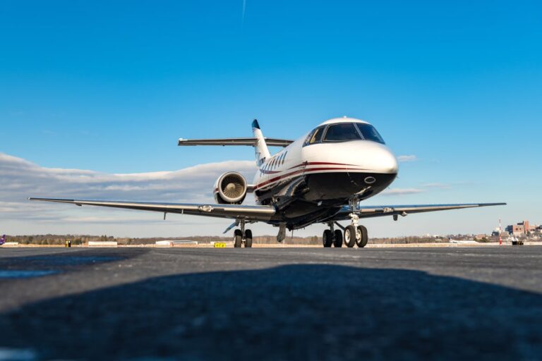 WDP_1925_-Hawker-1000-N800WD__CC_1200x800