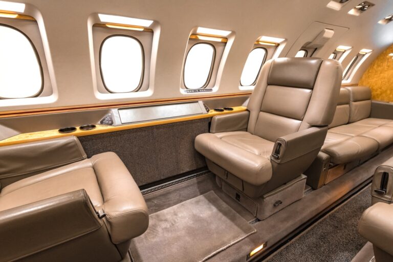 WDP_2001_-Hawker-1000-N800WD__CC_1200x800