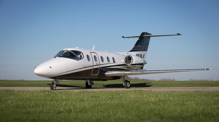 exterior_921x515