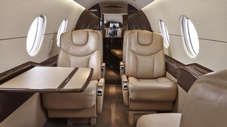 interior-7033-921x515-1