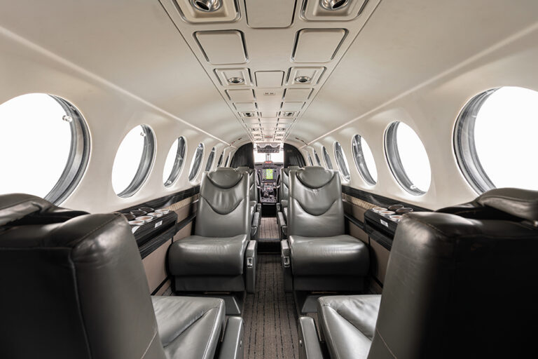 King Air 350 - N787DK-18