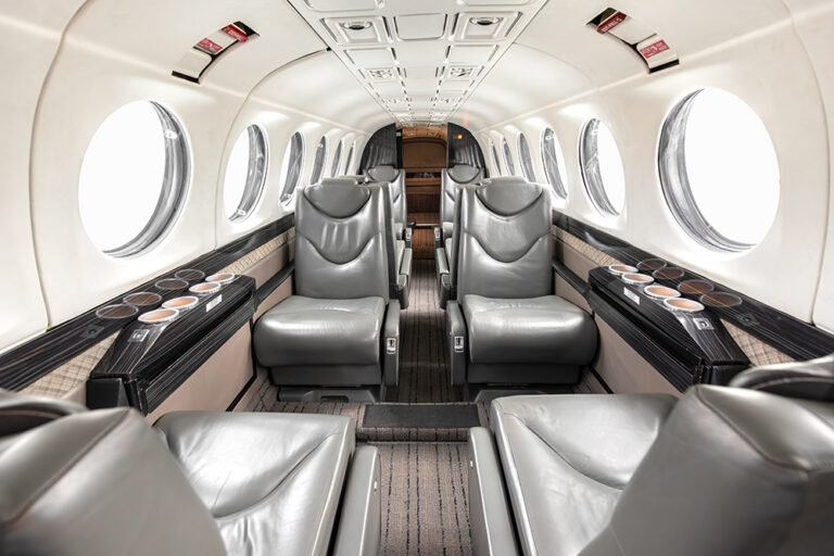 King Air 350 - N787DK-26