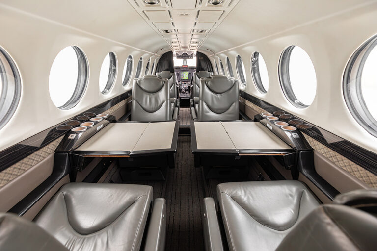 King Air 350 - N787DK-33